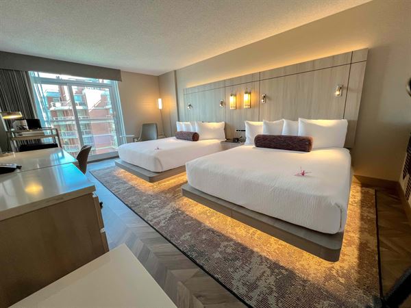 Coast Victoria Hotel & Marina by APA