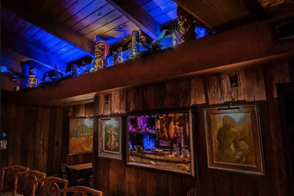 Golden Host Resort & Bahi Hut Cocktail Lounge