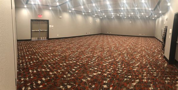 Holiday Inn and Suites