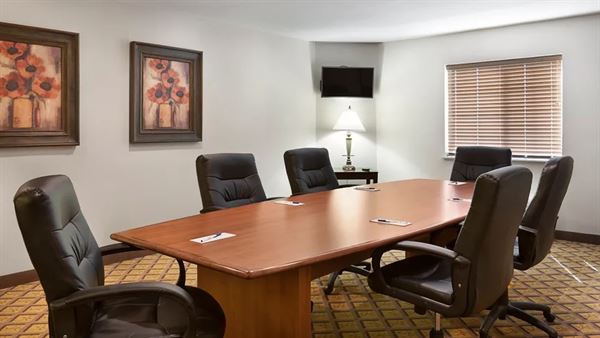 Candlewood Suites Savannah Airport