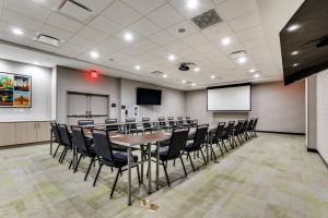 Home2 Suites by Hilton Dallas Medical District Lovefield