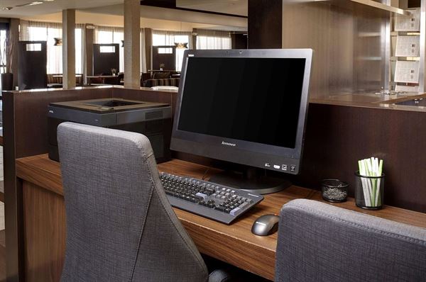 Sonesta Milwaukee Brookfield