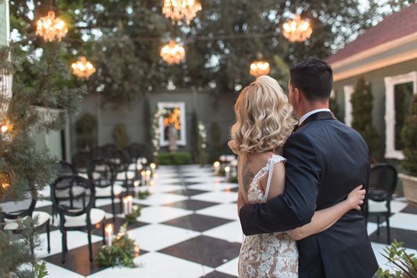 Christmas House Inn & Gardens