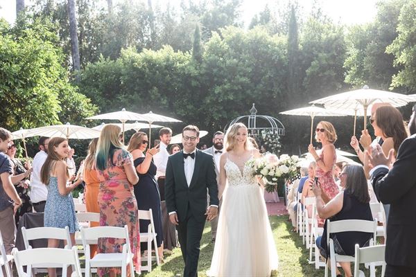 Christmas House Inn & Gardens