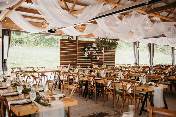 Round Barn Farm B & B Event Center