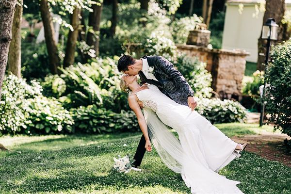 Round Barn Farm B & B Event Center