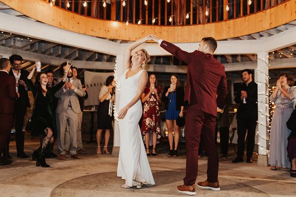 Round Barn Farm B & B Event Center