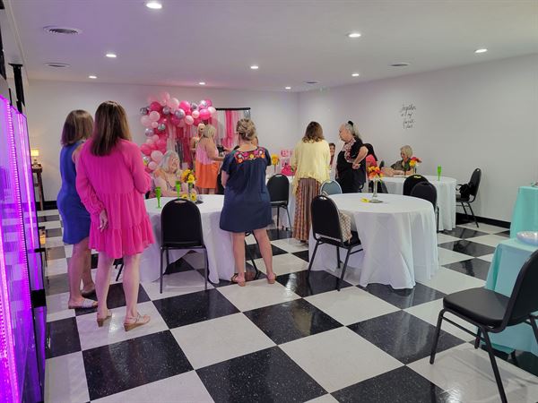 Lumi Ohana (Family Room)