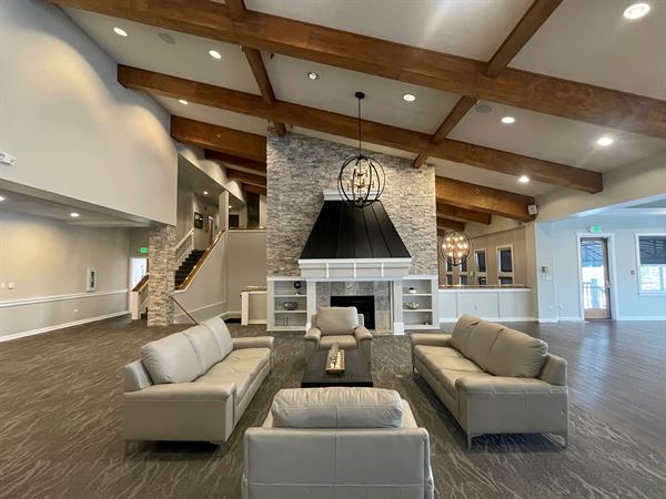 Lone Tree Golf Club & Hotel