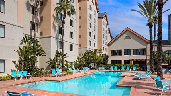 Homewood Suites by Hilton