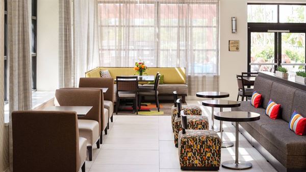 Homewood Suites by Hilton