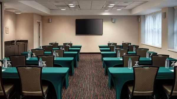 Homewood Suites by Hilton