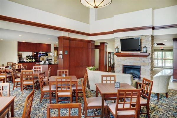 Staybridge Suites Oakville-Burlington