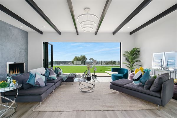 Paradise Mansion with Los Angeles 360 Views