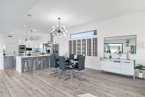 Paradise Mansion with Los Angeles 360 Views