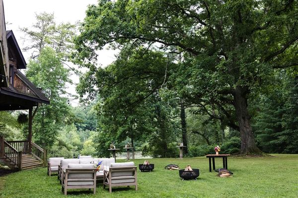 Treska's on Highland Lake