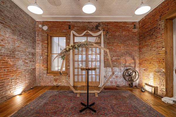 Headquarters Wedding and Event Venue