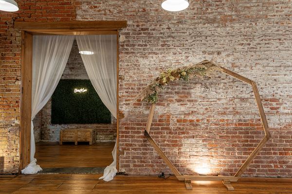 Headquarters Wedding and Event Venue