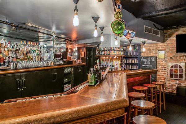 The William Fell, Tapestry Collection by Hilton