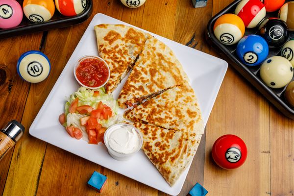 Clubhouse Sports Bar and Grill