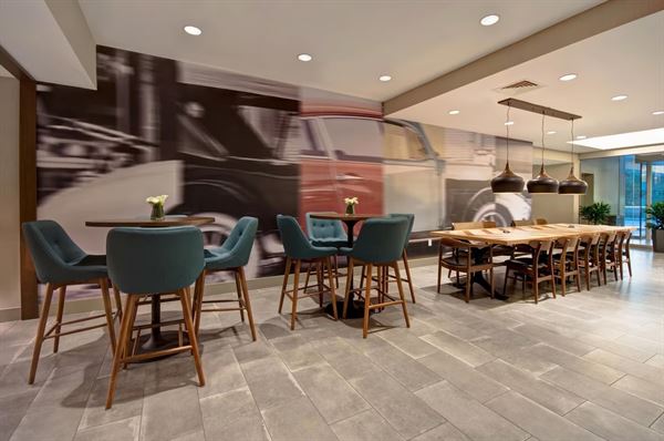 Four Points by Sheraton Boston Newton