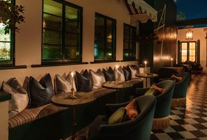 Outdoor area (Jardin and Patio)