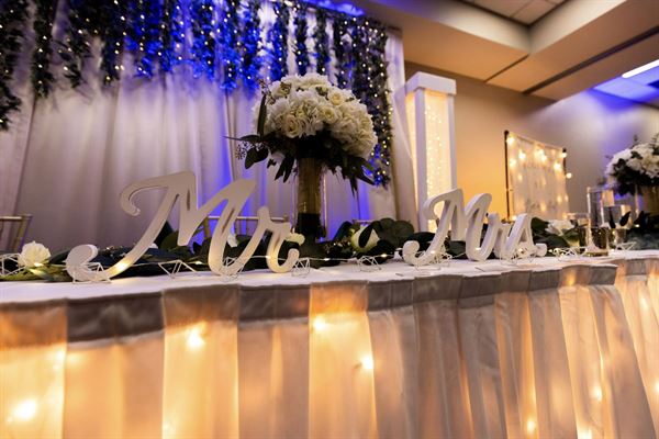 Comstock Inn & Conference Center