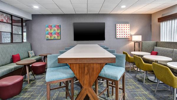 Hampton Inn & Suites - Cape Coral/Fort Myers Area, FL