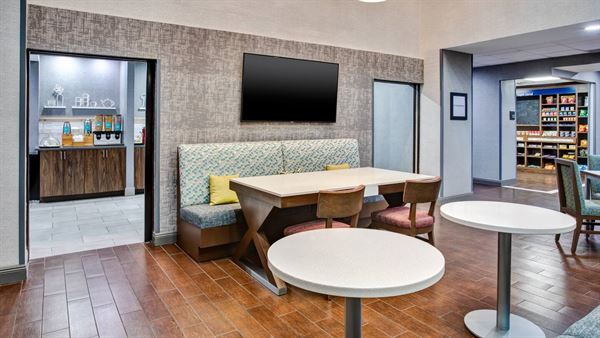 Hampton Inn & Suites - Cape Coral/Fort Myers Area, FL