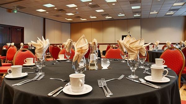 University Place Hotel and Conference Center