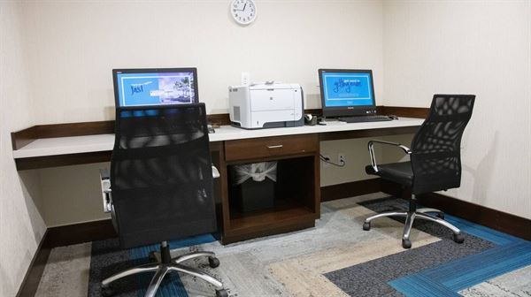 Hampton Inn Oregon - Bay Room