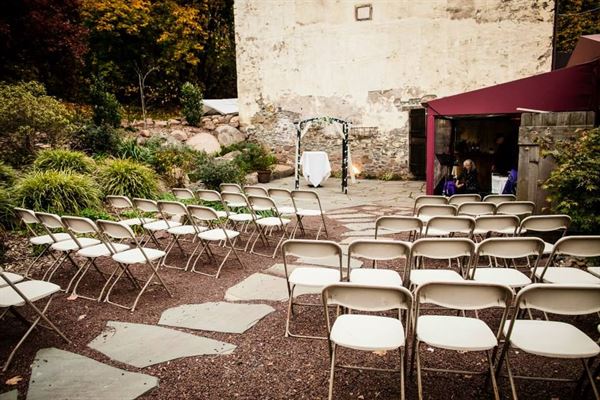 Carriage House Restaurant