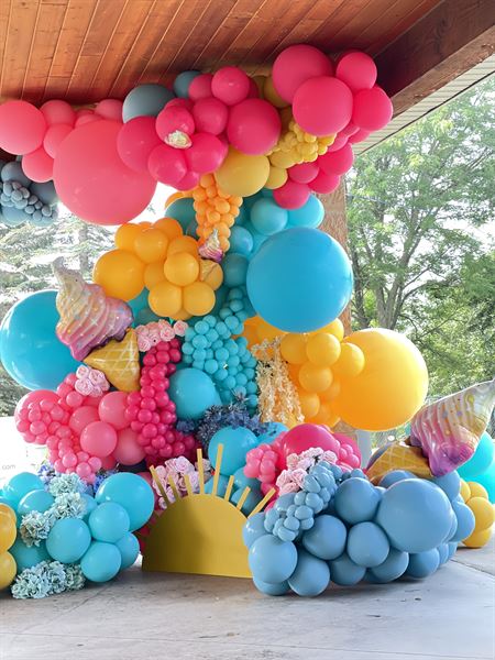 Naisha’s Luxury Balloons