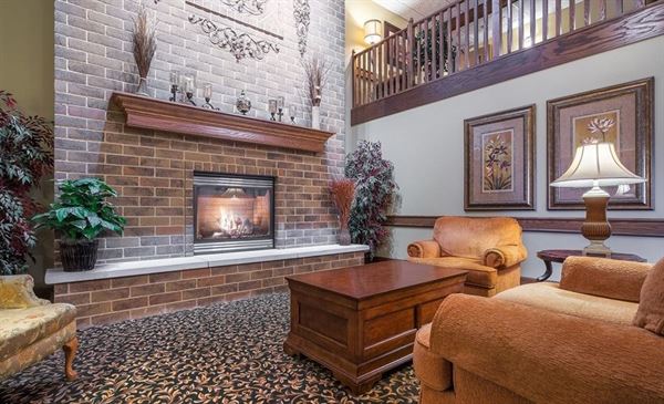 AmericInn By Wyndham Green Bay East