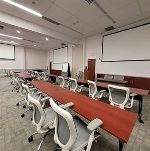 Petite Meeting Room