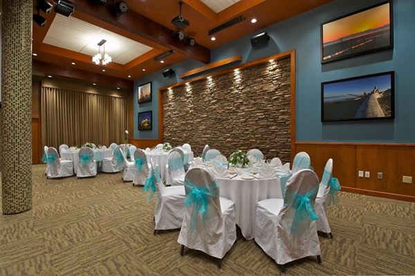 Coast Tsawwassen Inn - Delta