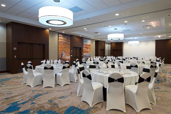 Coast Tsawwassen Inn - Delta