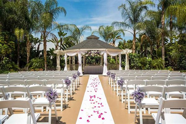 Knott's Berry Farm Resort Hotel