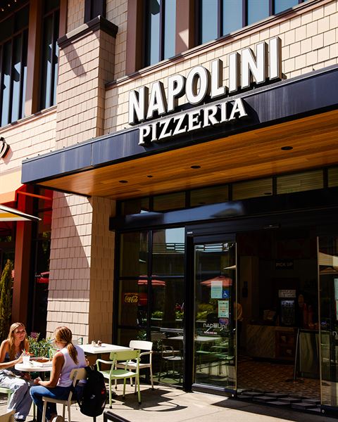 Naples Ristorante e Bar