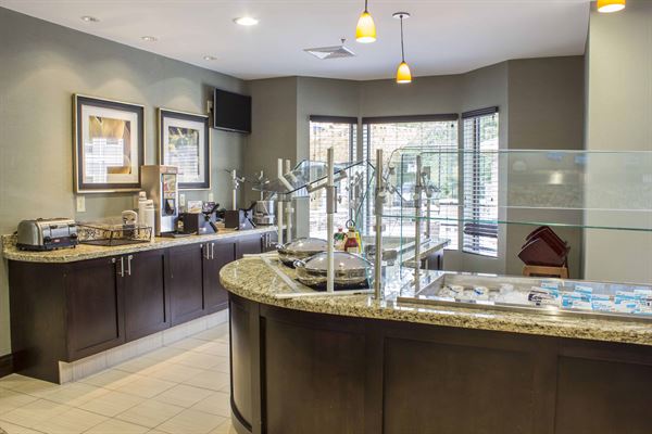 Staybridge Suites Jacksonville - Camp Lejeune Area