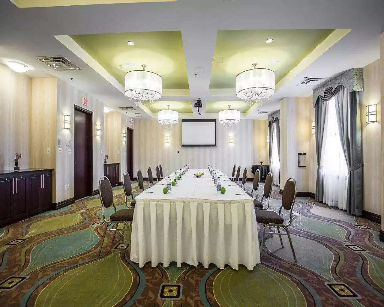 Comfort Hotel Bayer's Lake