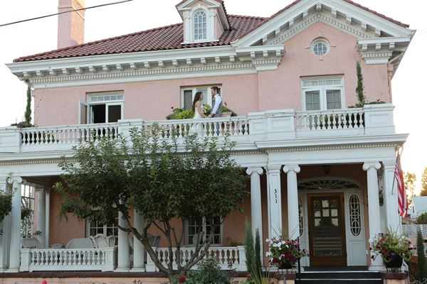 The Pendleton House Bed And Breakfast