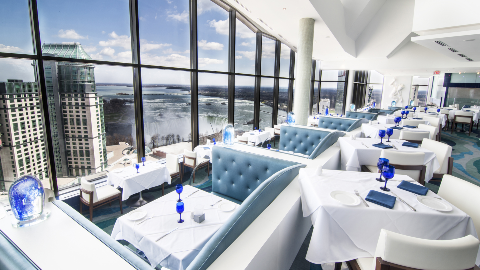 Hilton Niagara Falls/Fallsview Hotel & Suites