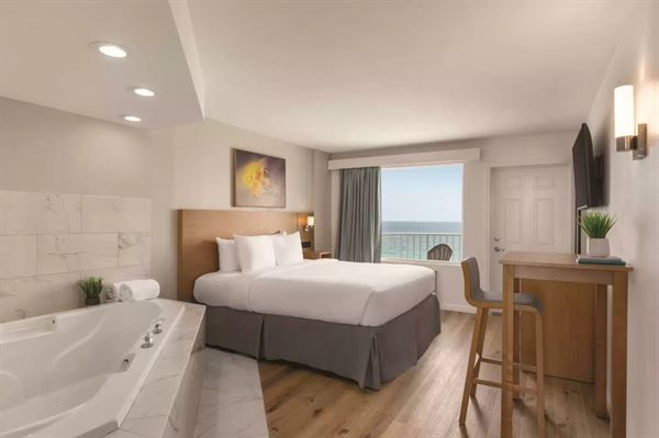 Radisson Panama City Beach - Oceanfront