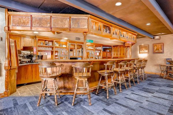 Goldminer's Daughter Lodge