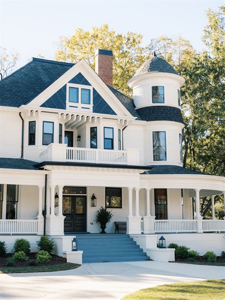 The Carolina Manor House