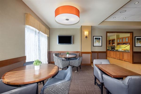 Wyndham Garden Kansas City Airport