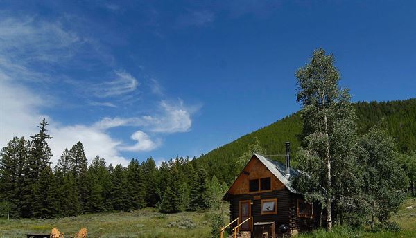 Pioneer Guest Cabins