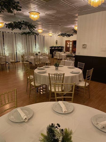 Bruno's Bar and Grill