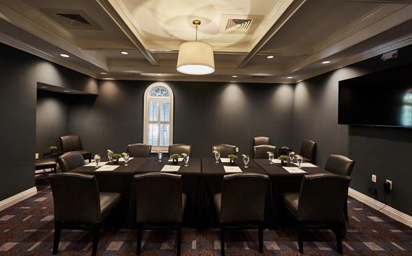 White Columns Country Club